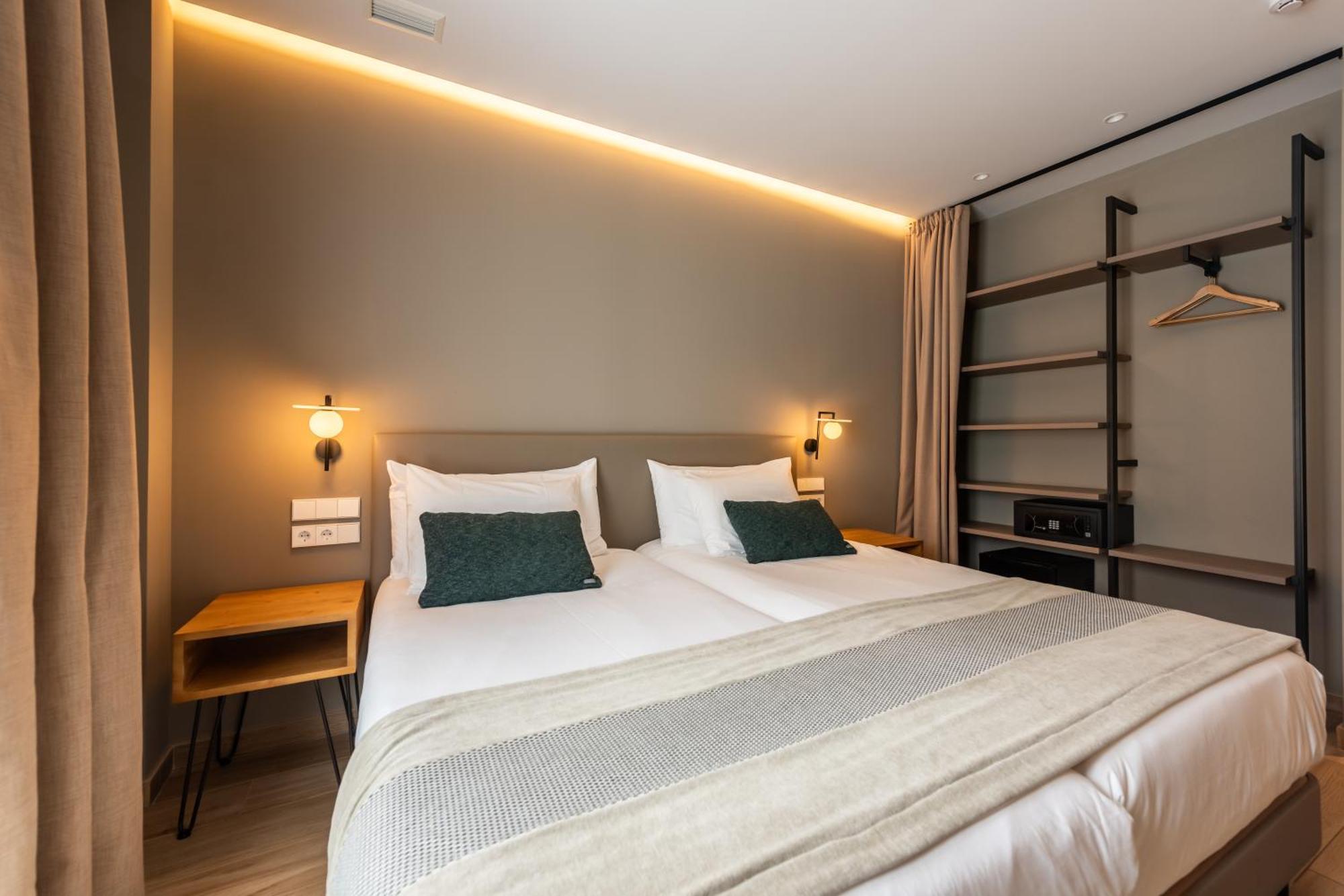 Silken Puerta De Irati Hotel โอชากาเบีย ภายนอก รูปภาพ