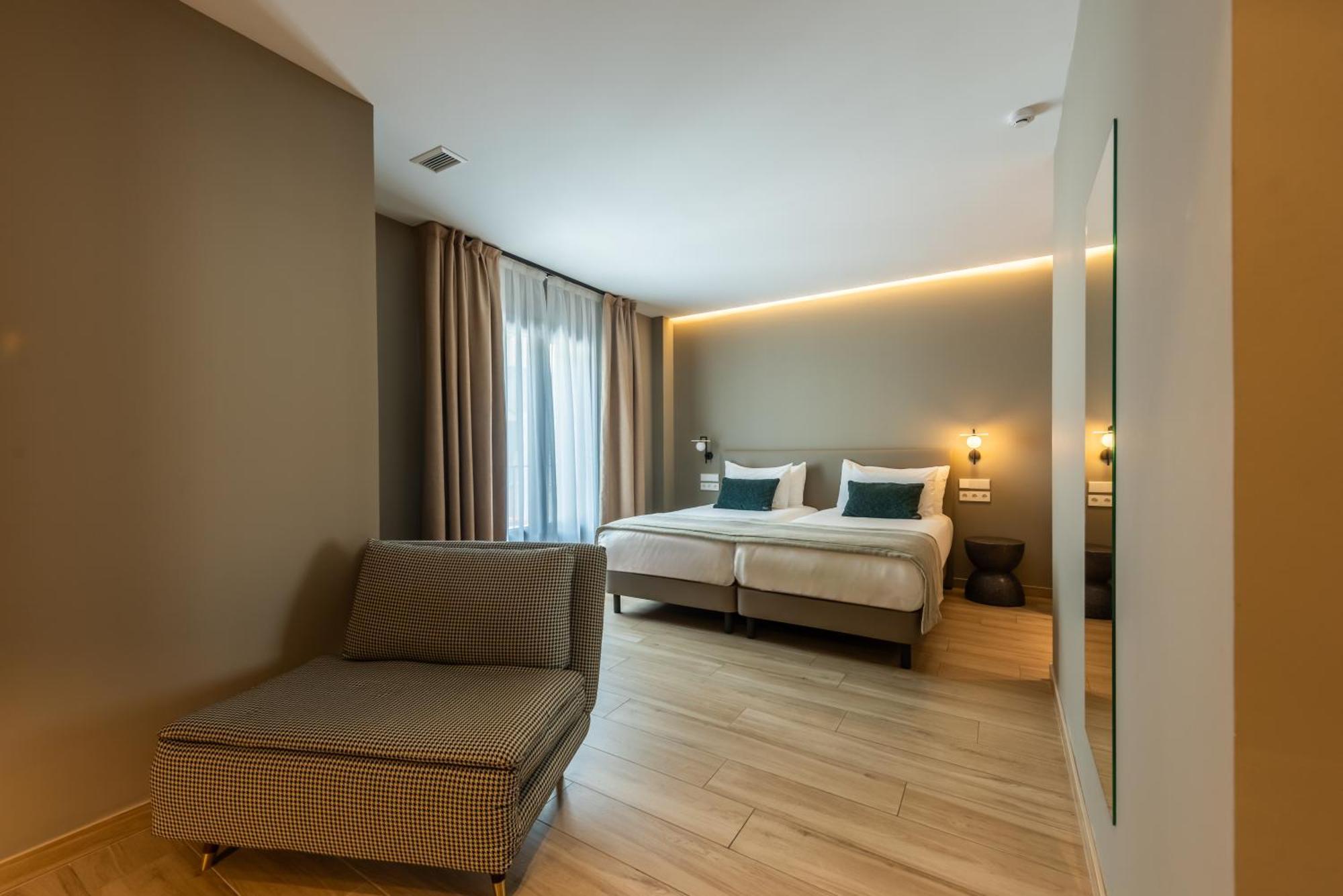 Silken Puerta De Irati Hotel โอชากาเบีย ภายนอก รูปภาพ